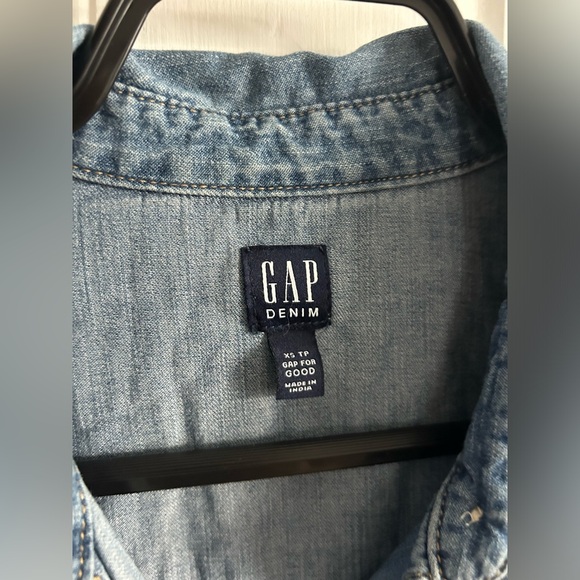 Gap Denim Shirt (XS) - Picture 4 of 4